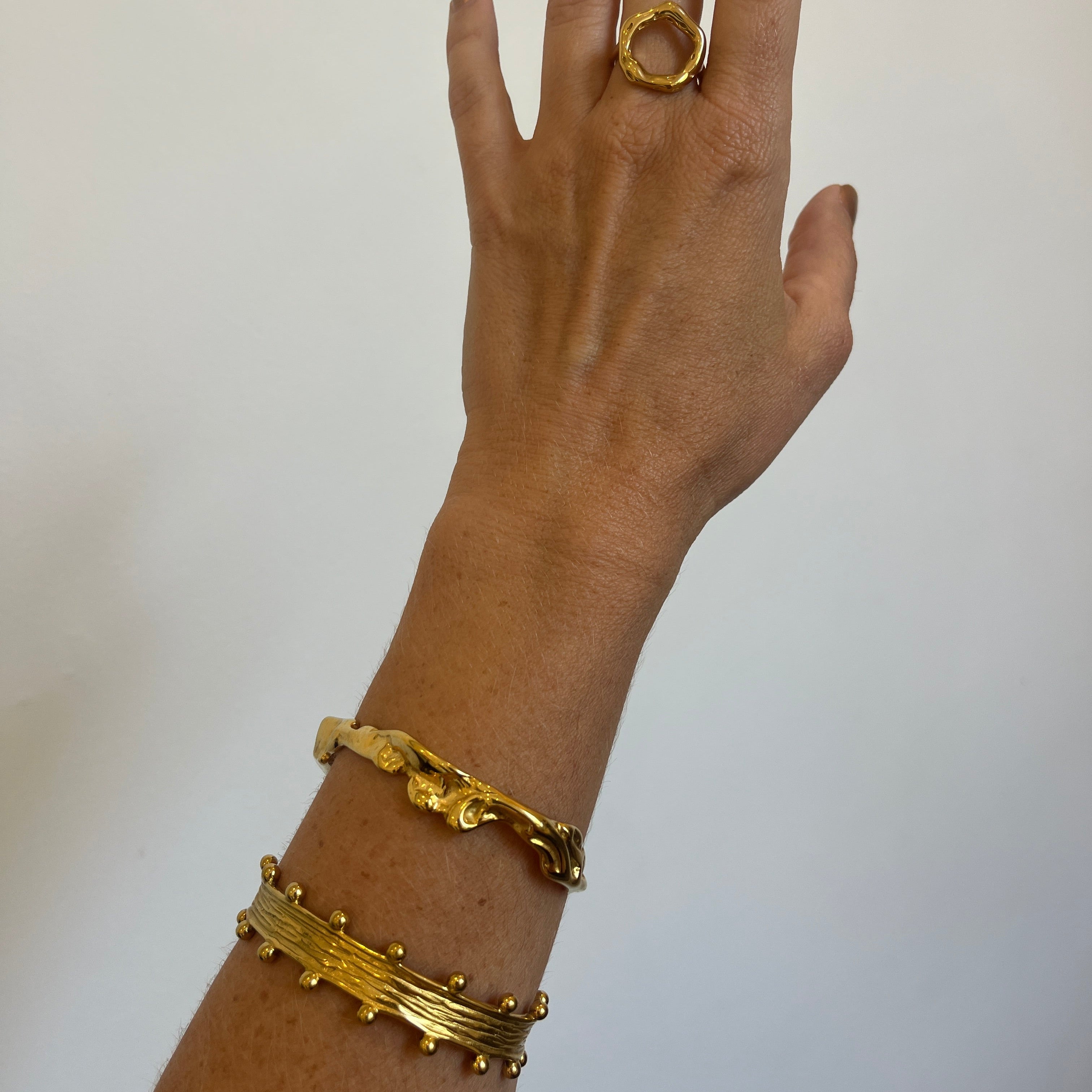 Fluid like Gold Bracelet